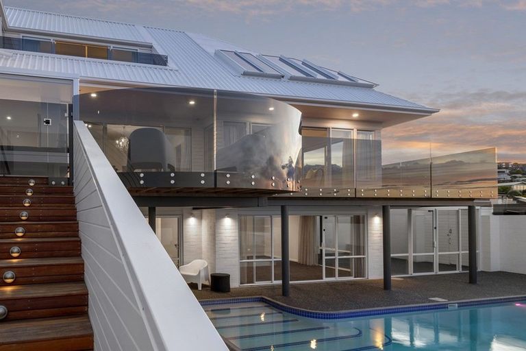 Photo of property in 27 Assisi Street, Mount Pleasant, Christchurch, 8081