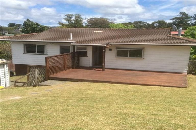 Photo of property in 7 Trengove Place, West Harbour, Auckland, 0618
