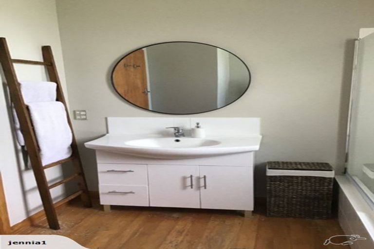 Photo of property in 15b Peakes Road, Saint Johns Hill, Whanganui, 4501