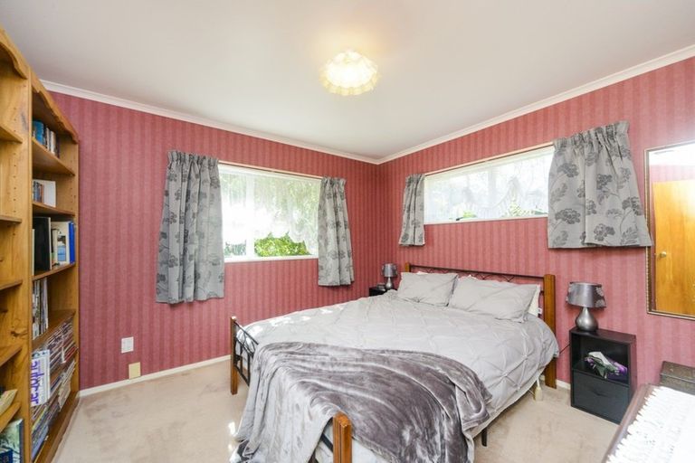 Photo of property in 22 Hanmer Place, Highbury, Palmerston North, 4412