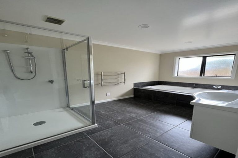 Photo of property in 23 Norfolk Drive, Cambridge, 3434