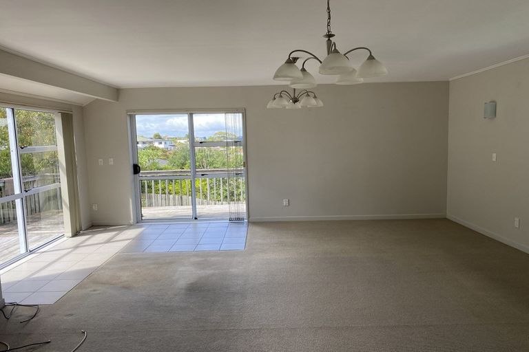 Photo of property in 24 Spencer Road, Pinehill, Auckland, 0632