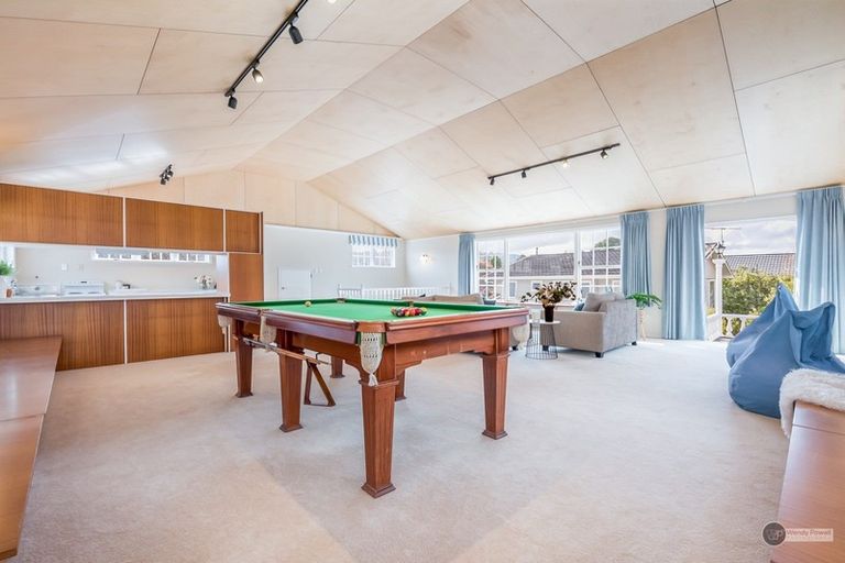 Photo of property in 24 Wai-iti Crescent, Woburn, Lower Hutt, 5010