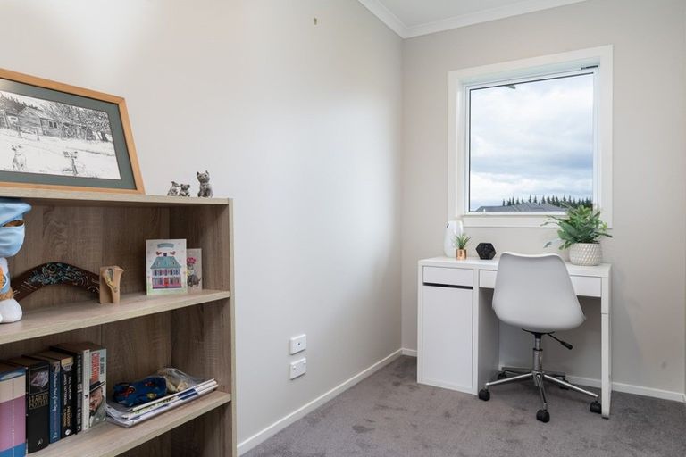 Photo of property in 17 Mill Grove, Clareville, Carterton, 5713