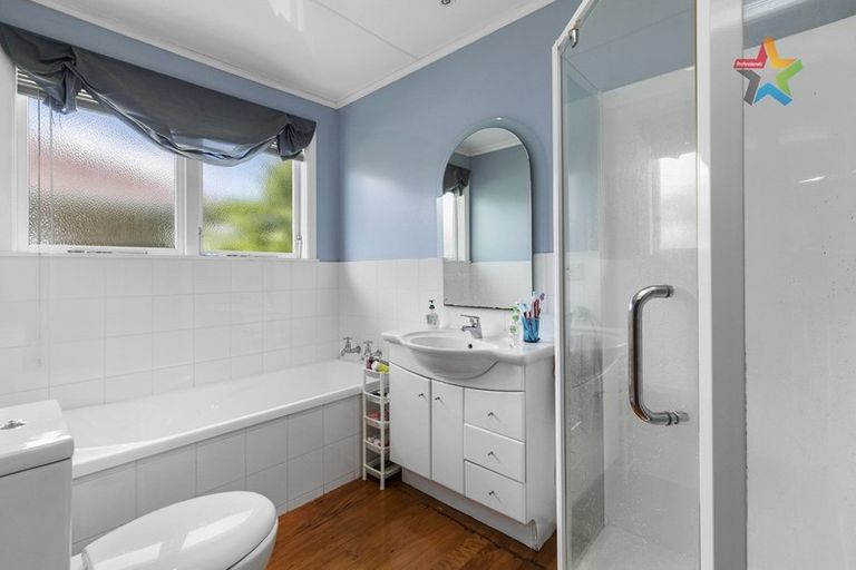 Photo of property in 10 Holyoake Crescent, Avalon, Lower Hutt, 5011