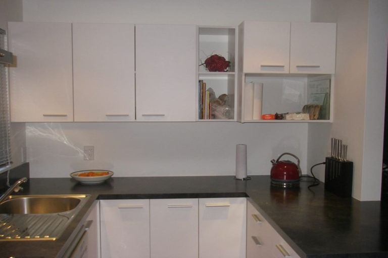 Photo of property in 9/199 Grant Road, Thorndon, Wellington, 6011