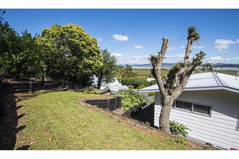 Photo of property in 33 Raumati Crescent, Onerahi, Whangarei, 0110