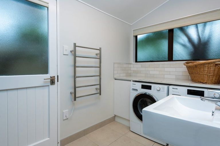 Photo of property in 33a Craig Road, Milford, Auckland, 0620