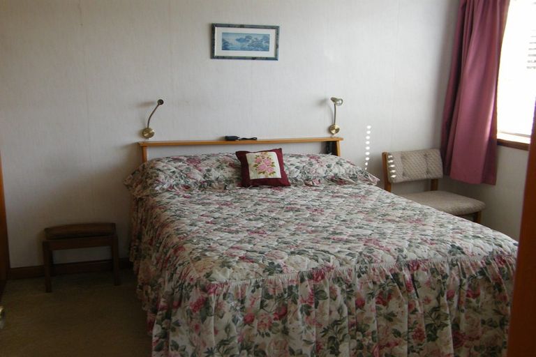 Photo of property in 100 Kainga Road, Kainga, Christchurch, 8083