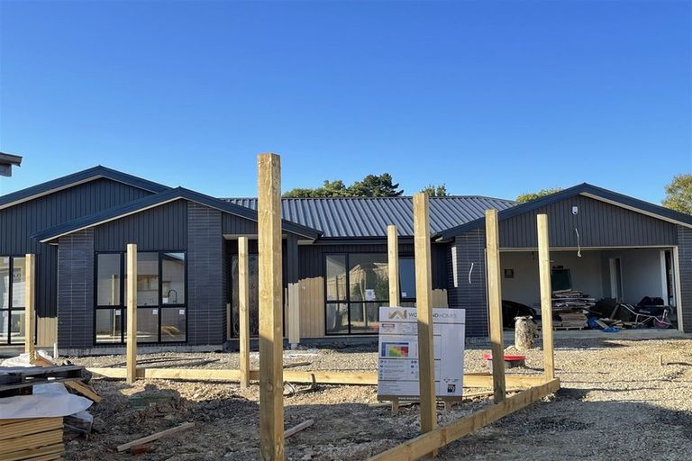 Photo of property in 51 Vinistra Road, Kumeu, 0810