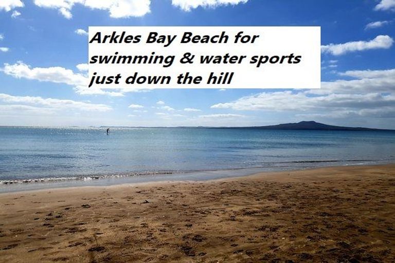 Photo of property in 1/39 Wade River Road, Stanmore Bay, Whangaparaoa, 0932