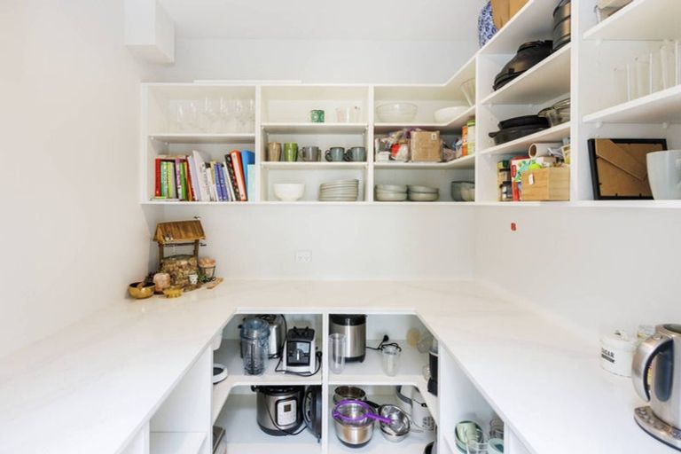 Photo of property in 18 Silkwood Place, Fitzherbert, Palmerston North, 4410