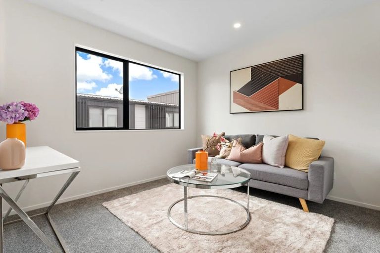 Photo of property in 5/27 Taikata Road, Te Atatu Peninsula, Auckland, 0610