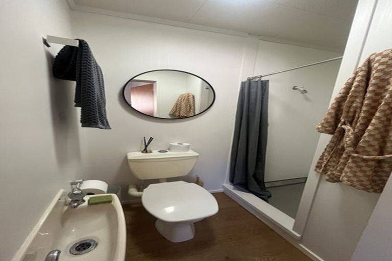 Photo of property in 10a Larch Place, Wanaka, 9305