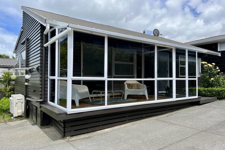 Photo of property in 2/9 Ascot Avenue, Narrow Neck, Auckland, 0624