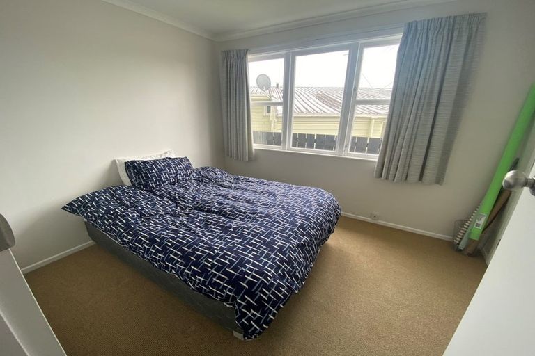 Photo of property in 43a Edgewater Drive, Pakuranga, Auckland, 2010