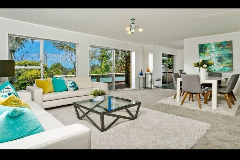 Photo of property in 13 Dunraven Place, Torbay, Auckland, 0630