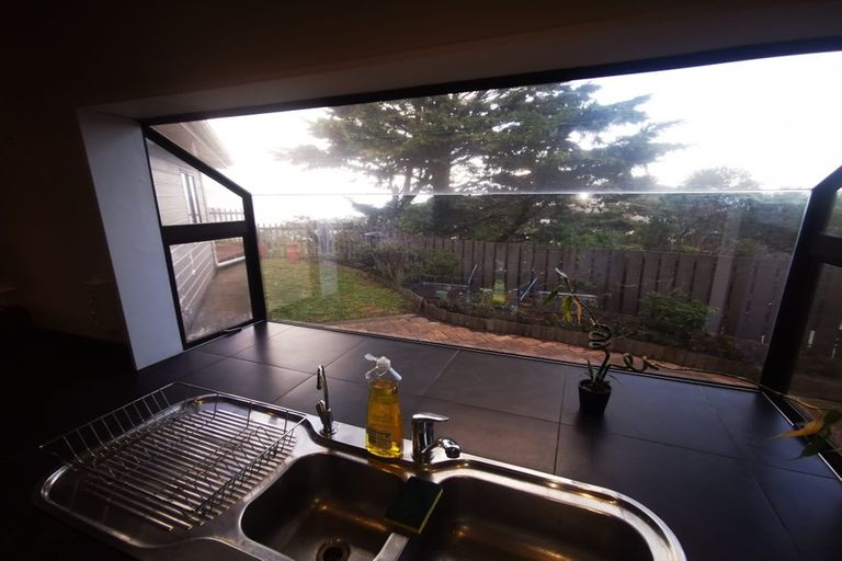 Photo of property in 58 Frobisher Street, Island Bay, Wellington, 6023