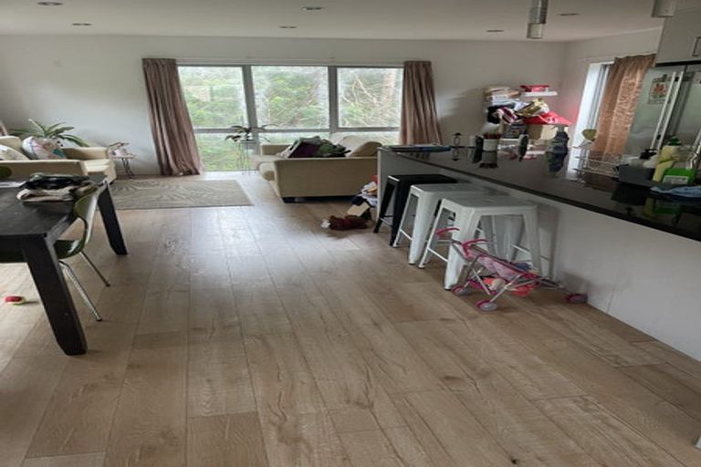 Photo of property in 98 Tiriwa Drive, Massey, Auckland, 0614