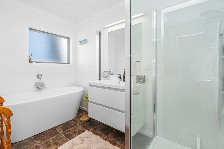 Photo of property in 22 Sando Way, One Tree Point, 0118