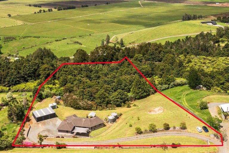 Photo of property in 395 Apotu Road, Kauri, Kamo, 0185