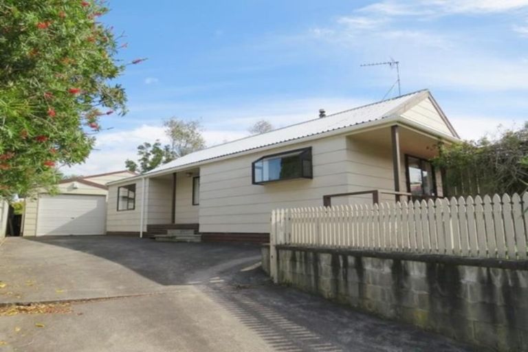 Photo of property in 36 Poplar Grove, Whalers Gate, New Plymouth, 4310