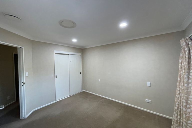 Photo of property in 9 Elwyn Close, Flat Bush, Auckland, 2016
