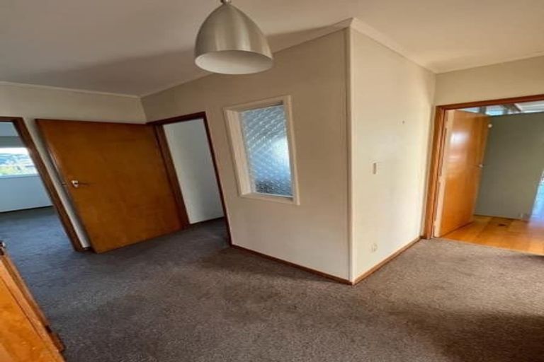 Photo of property in 9 Ellesmere Crescent, Pakuranga Heights, Auckland, 2010