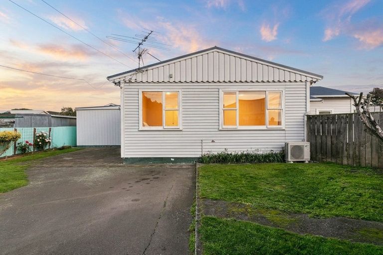 Photo of property in 94 Kauri Street, Miramar, Wellington, 6022