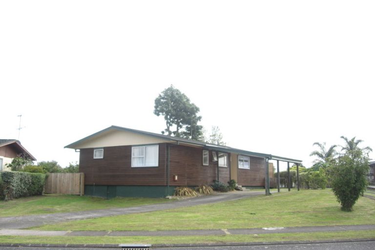 Photo of property in 19 Reelick Avenue, Pakuranga Heights, Auckland, 2010