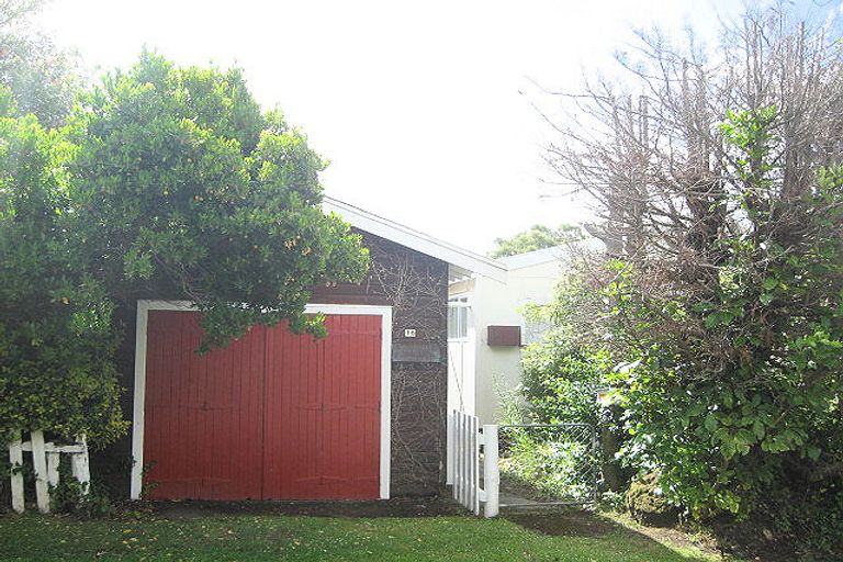 Photo of property in 16 Muter Street, Akaroa, 7520