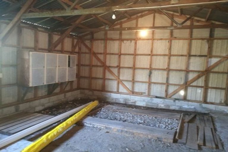 Photo of property in 56 Dale Crescent, Pakuranga, Auckland, 2010