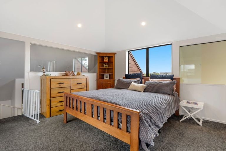 Photo of property in 4 Libra Place, Kawaha Point, Rotorua, 3010