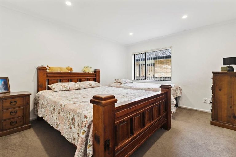 Photo of property in 18a Christmas Road, Manurewa, Auckland, 2102