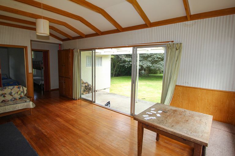 Photo of property in 83 Cosy Dell Road, Herbert, 9495