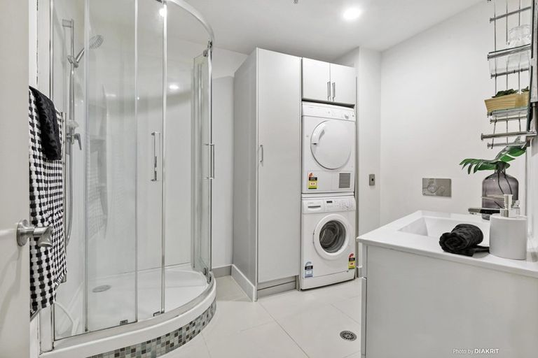 Photo of property in The Quay, 2/332b2 Lambton Quay, Wellington Central, Wellington, 6011