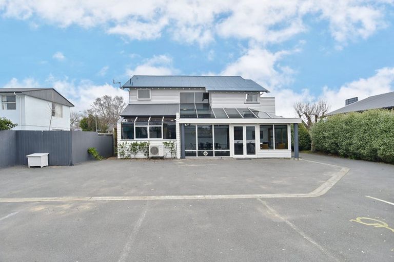 Photo of property in 4 Whitmore Street, Edgeware, Christchurch, 8013