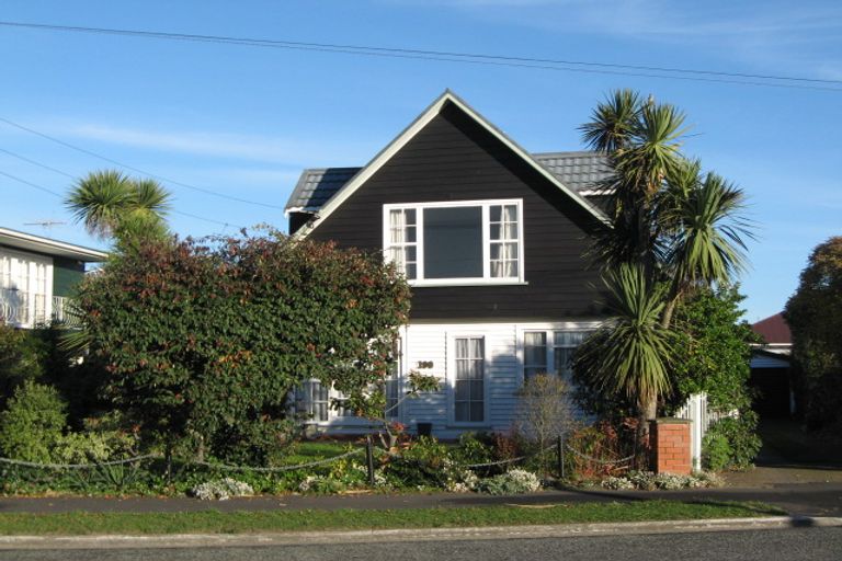 Photo of property in 190 Keyes Road, New Brighton, Christchurch, 8083