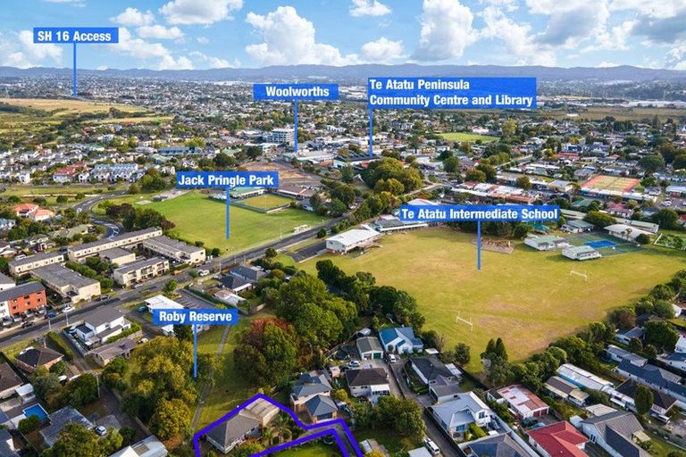 Photo of property in 42 Hereford Street, Te Atatu Peninsula, Auckland, 0610