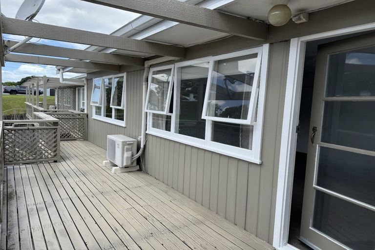 Photo of property in 170c Queen Street, Northcote Point, Auckland, 0627