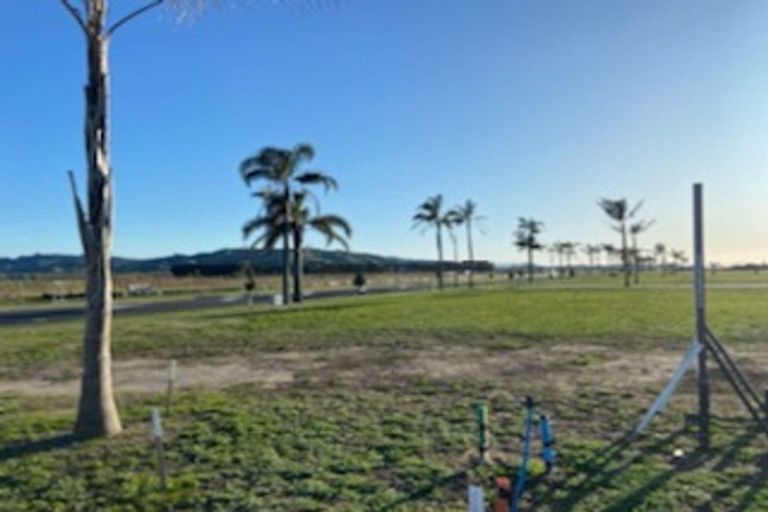 Photo of property in 4 Entelea Close, Papamoa Beach, Papamoa, 3118