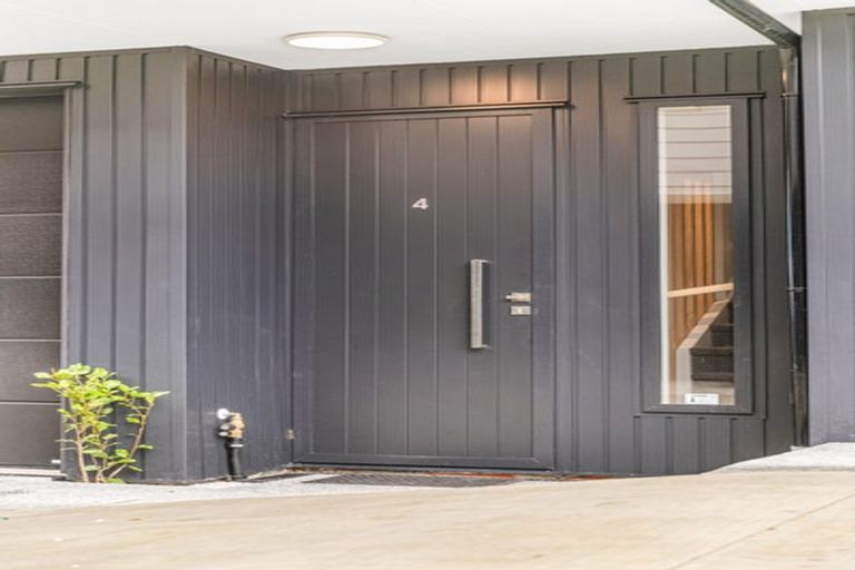 Photo of property in 4/8 Bennett Road, Pakuranga, Auckland, 2010