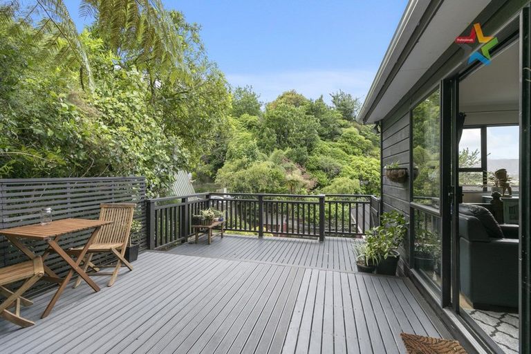 Photo of property in 3/4 Dowse Drive, Maungaraki, Lower Hutt, 5010