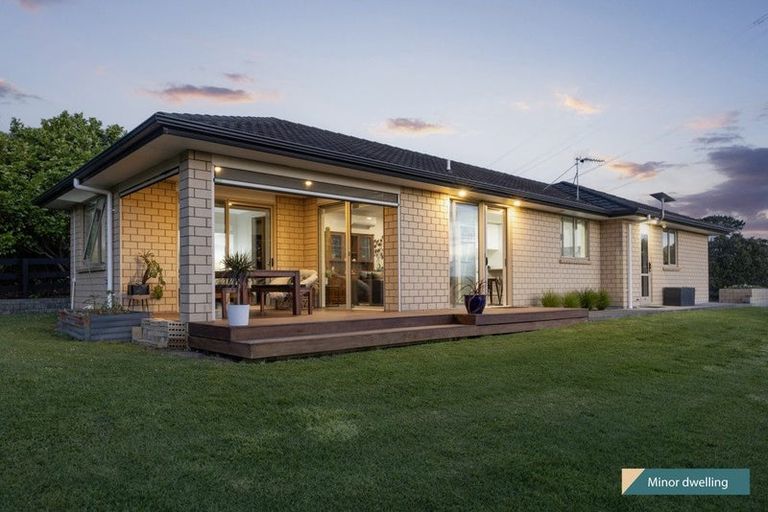 Photo of property in 35 Terry Smyth Drive, Kumeu, 0892