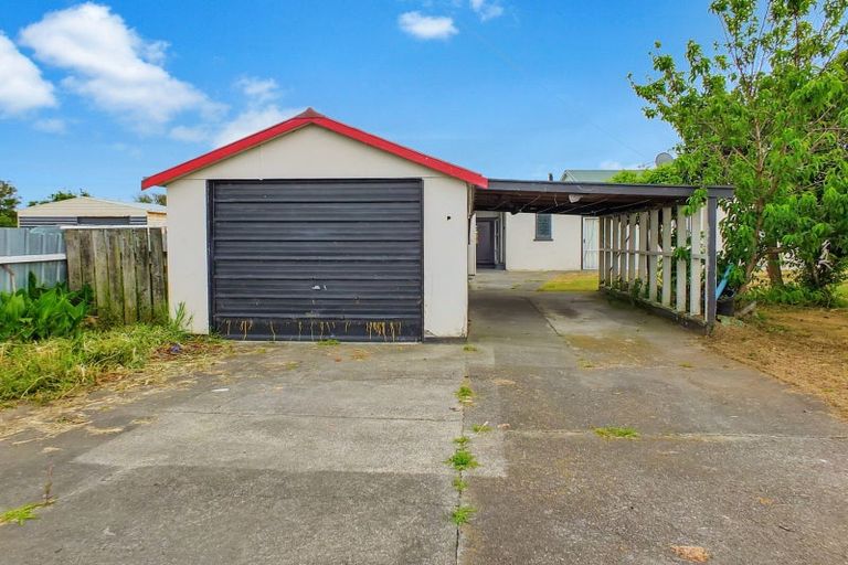 Photo of property in 2 Hillary Street, Foxton, 4814
