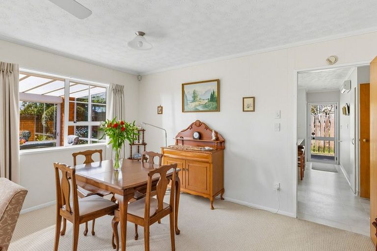 Photo of property in 22 Andrew Street, Waikanae, 5036