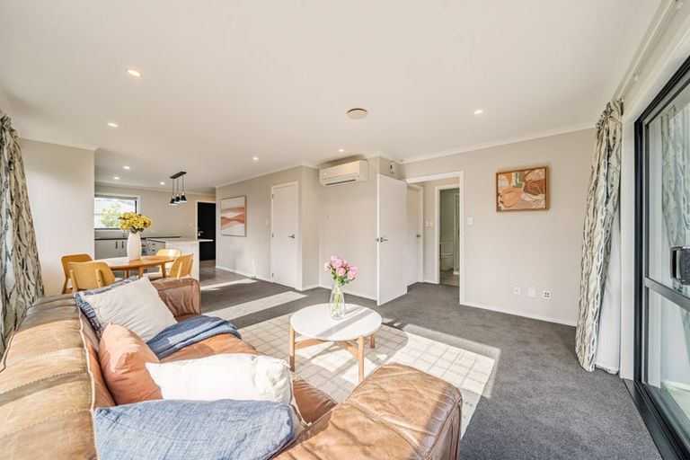Photo of property in 52 Mawai Hakona Drive, Wallaceville, Upper Hutt, 5018