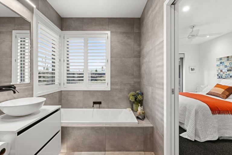 Photo of property in 5c Guthrie Road, Havelock North, 4130