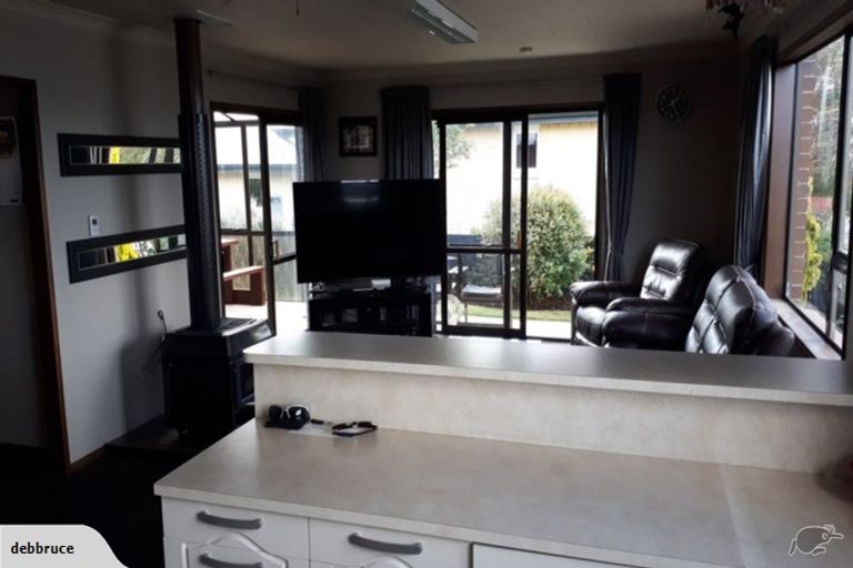 Photo of property in 10 Hastings Street, Waikiwi, Invercargill, 9810