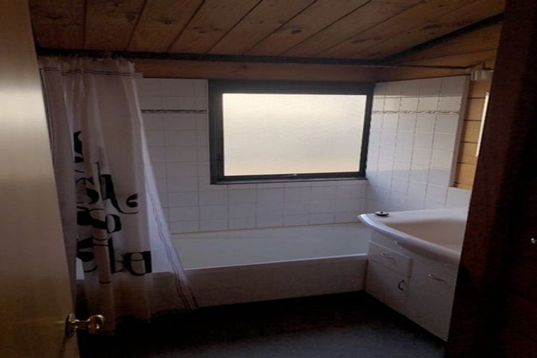 Photo of property in 24 Silvan Place, Bell Block, New Plymouth, 4312